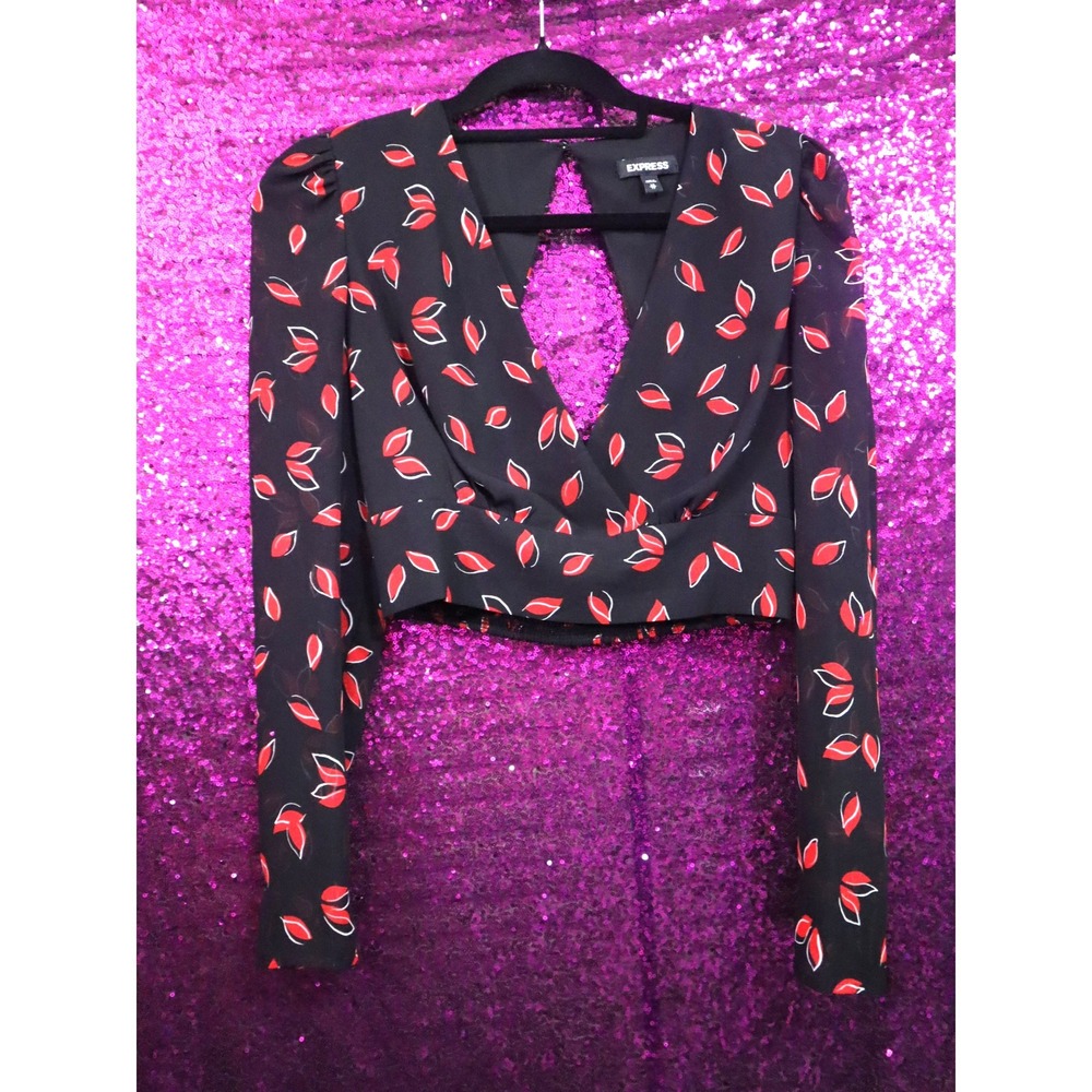 Black Crop Top XS Express Womens Red Lip Print Open Back Smocked Long Sleeve